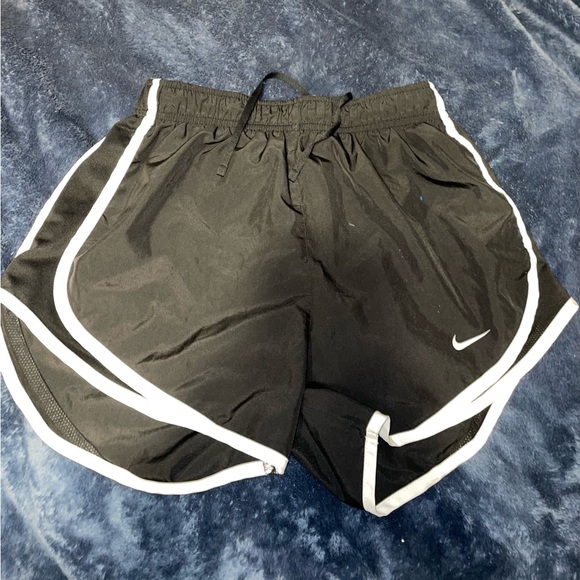Women’s Nike Tempo Running Shorts - Picture 1 of 3